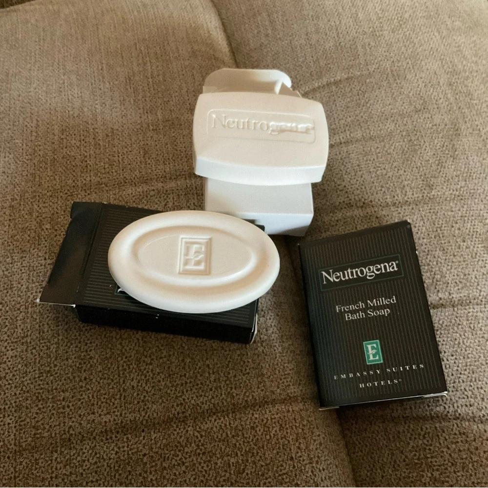 🌸3 for $18🌸 Neutrogena French Milled Soap 3 Travel size bars 2 hand 1 bath